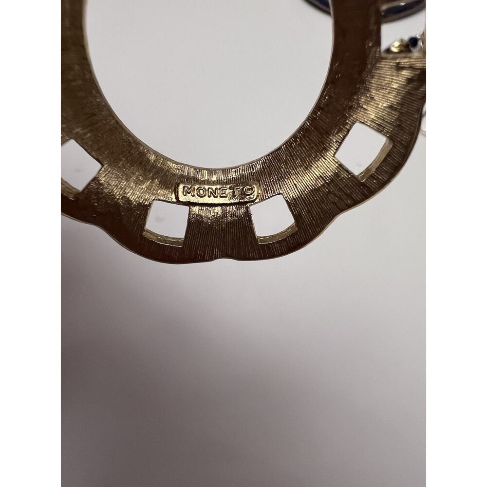 Vintage Monet Gold Tone Openwork Circle Brooch Textured Geometric Scarf Pin 1.5” - Picture 4 of 6